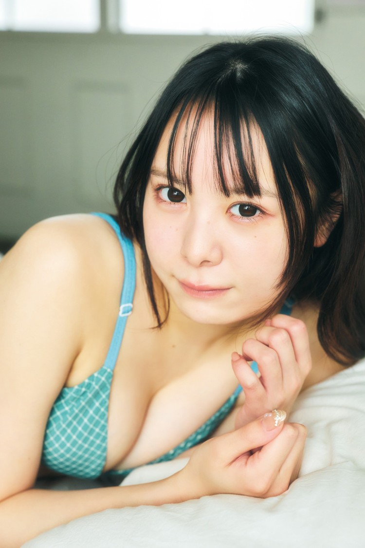 浜辺ゆりな　(C)光文社／週刊FLASH　撮影／高橋慶佑