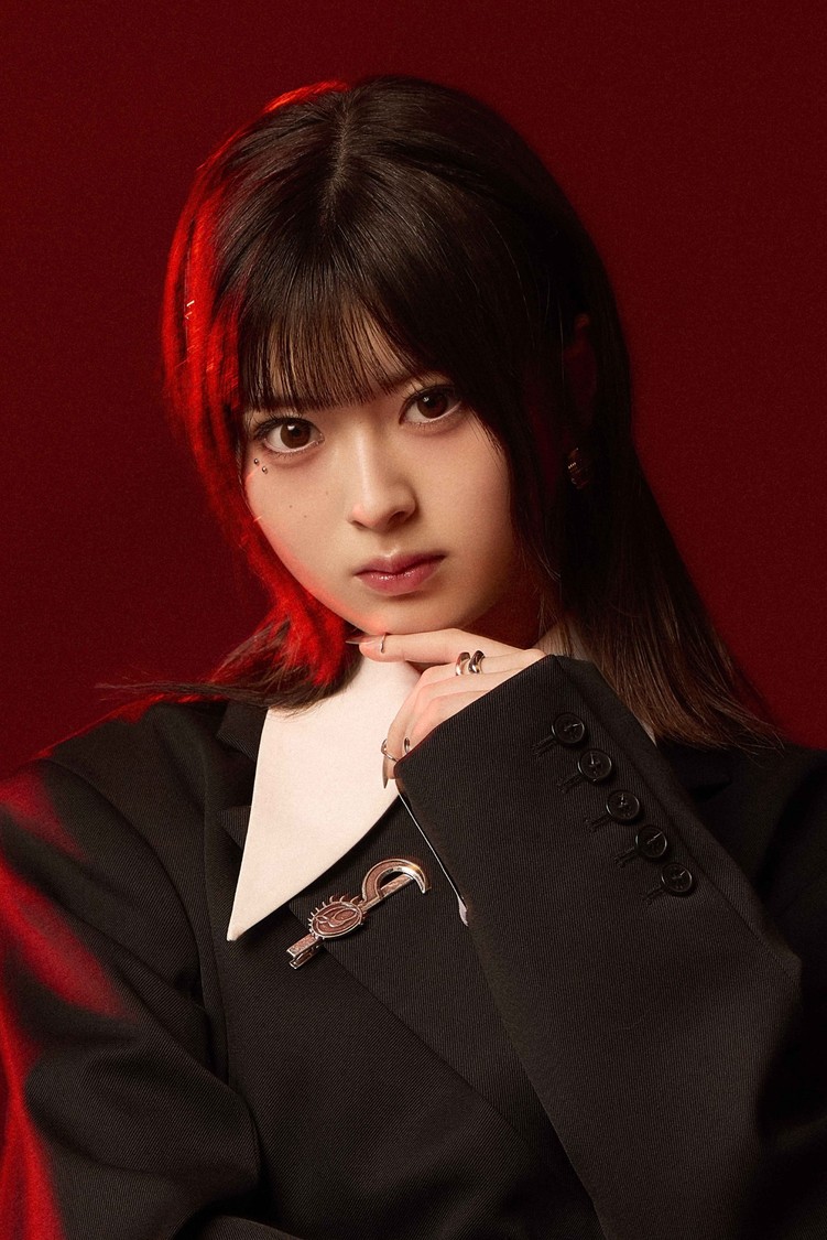 HANA ©OVERSE/KING RECORDS