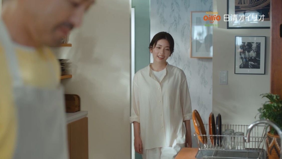 ＜日清ヘルシークリア新CM『楽シメ、ウチメシ！』篇＞