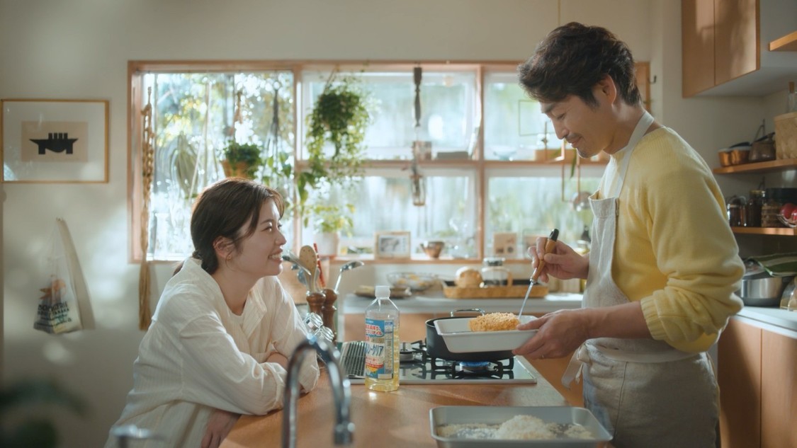 ＜日清ヘルシークリア新CM『楽シメ、ウチメシ！』篇＞