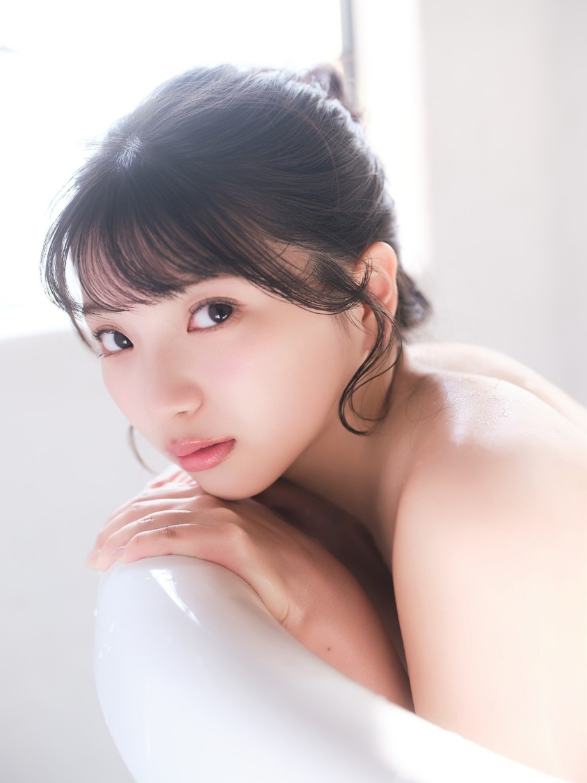 姫野ひなの：佐々木大輔/小学館