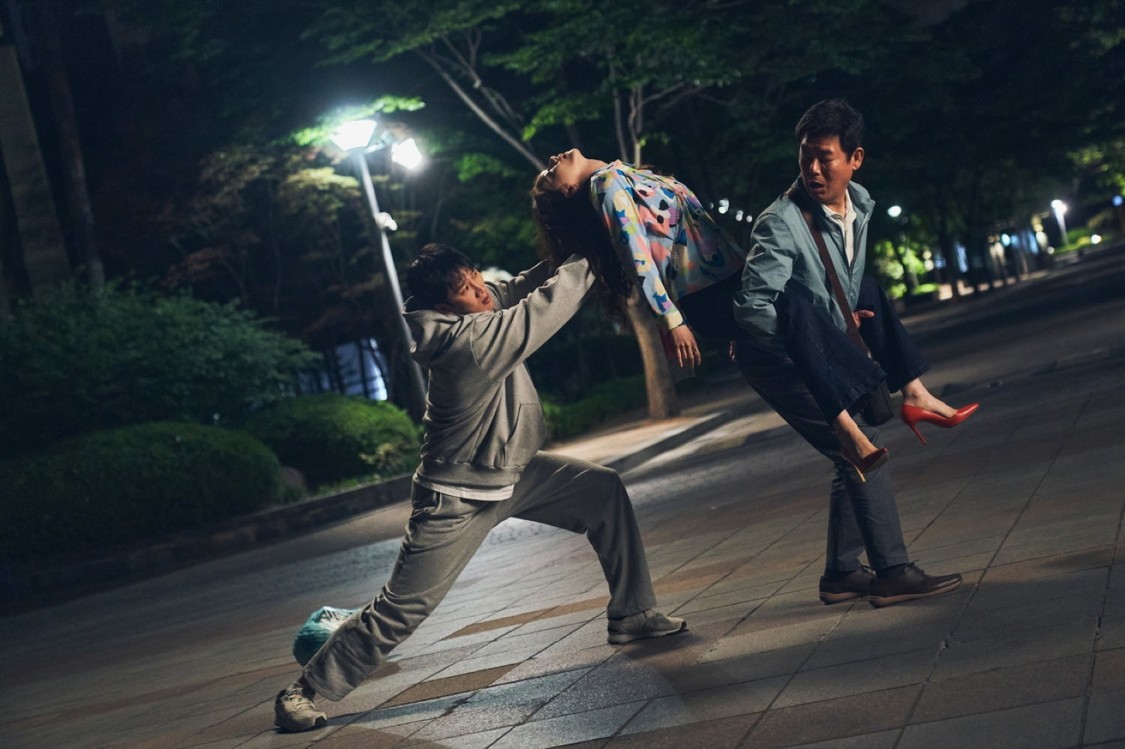 映画『プリティ・クレイジー 悪魔が引っ越してきた』/©2025 CJ ENM Co., Ltd., FILMMAKERS R&K ALL RIGHTS RESERVED