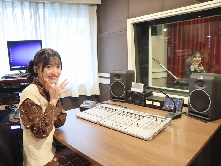 初回収録の様子  ©AKB48