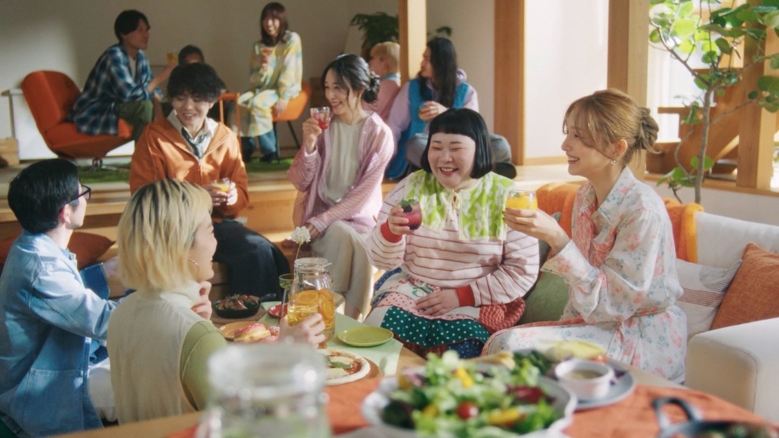 「うちのホームパーティは、焼酎甲類。」新TVCMカット