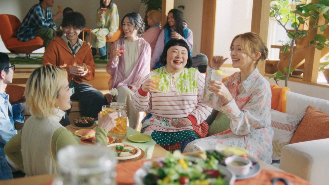 「うちのホームパーティは、焼酎甲類。」新TVCMカット