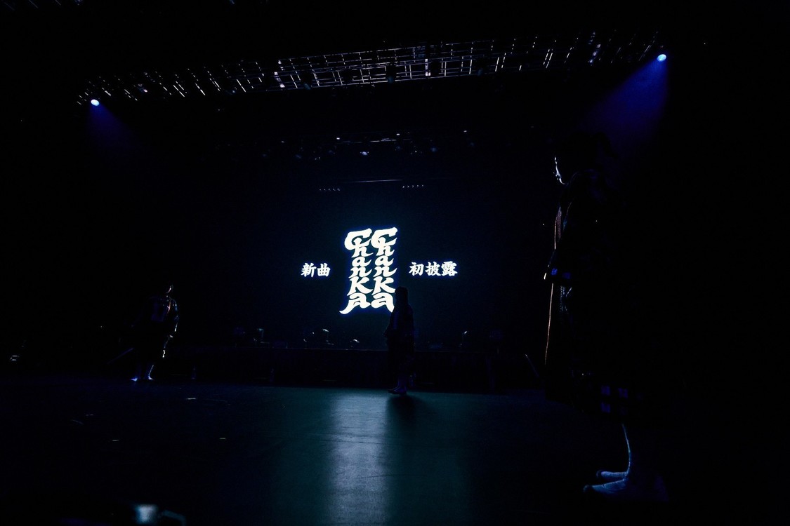 新しい学校のリーダーズ