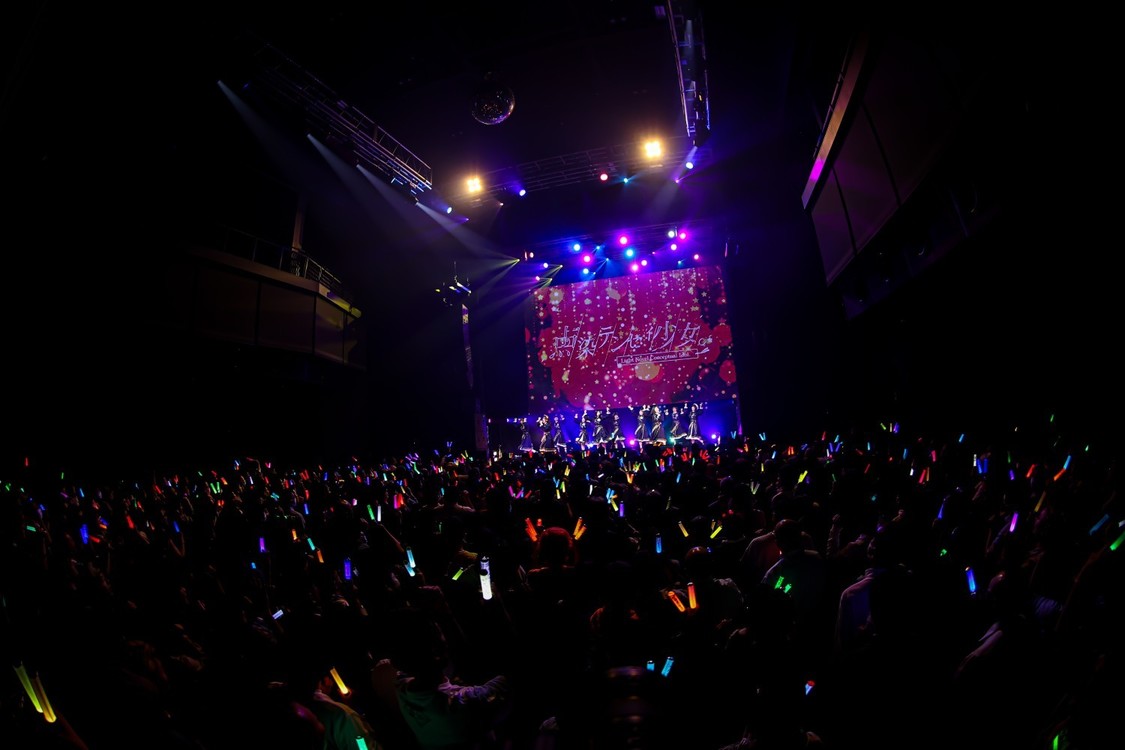 点染テンセイ少女。＜クラゲ鉄道、エソラ行き＞撮影：折田琢矢