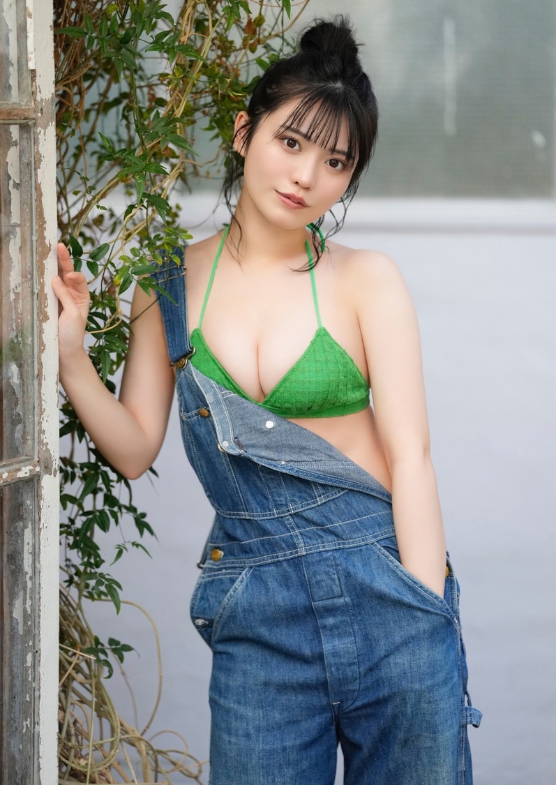 石浜芽衣