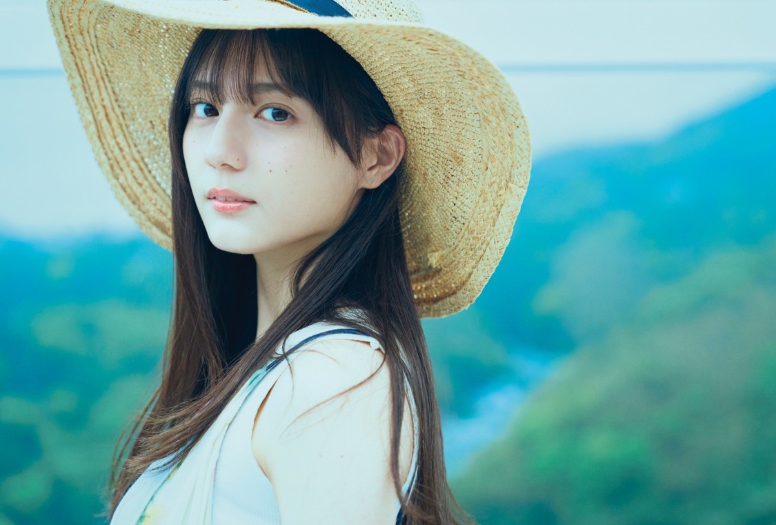 ポストカード：小坂菜緒（日向坂46）