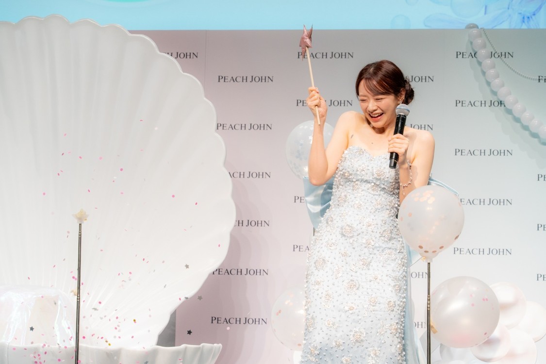 森香澄、「PEACH JOHN」記者発表会