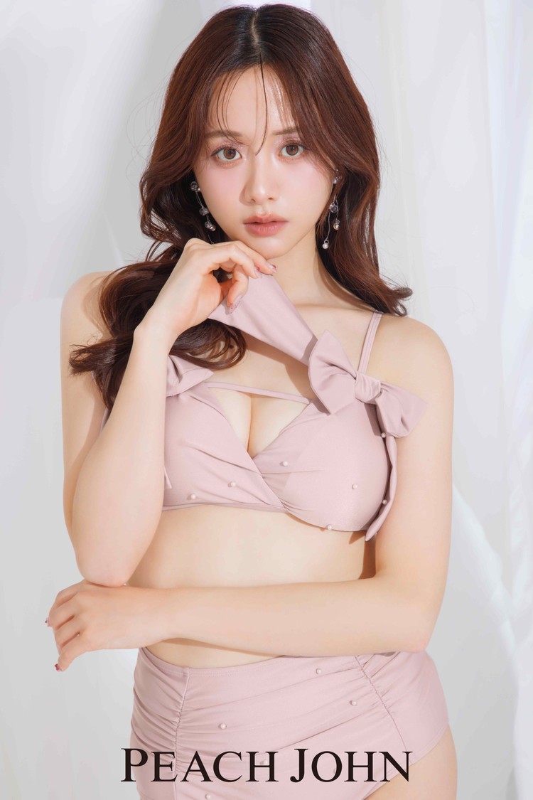 森香澄、「盛れるリボンビキニ水着」