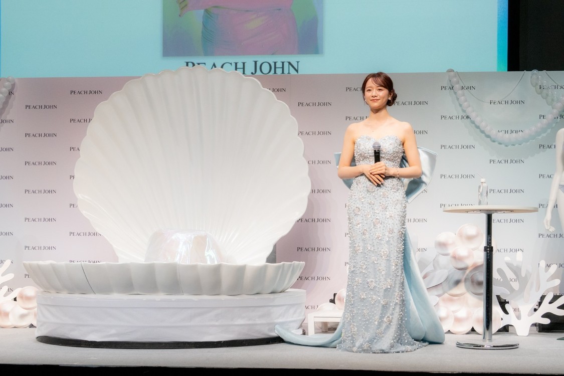 森香澄、「PEACH JOHN」記者発表会
