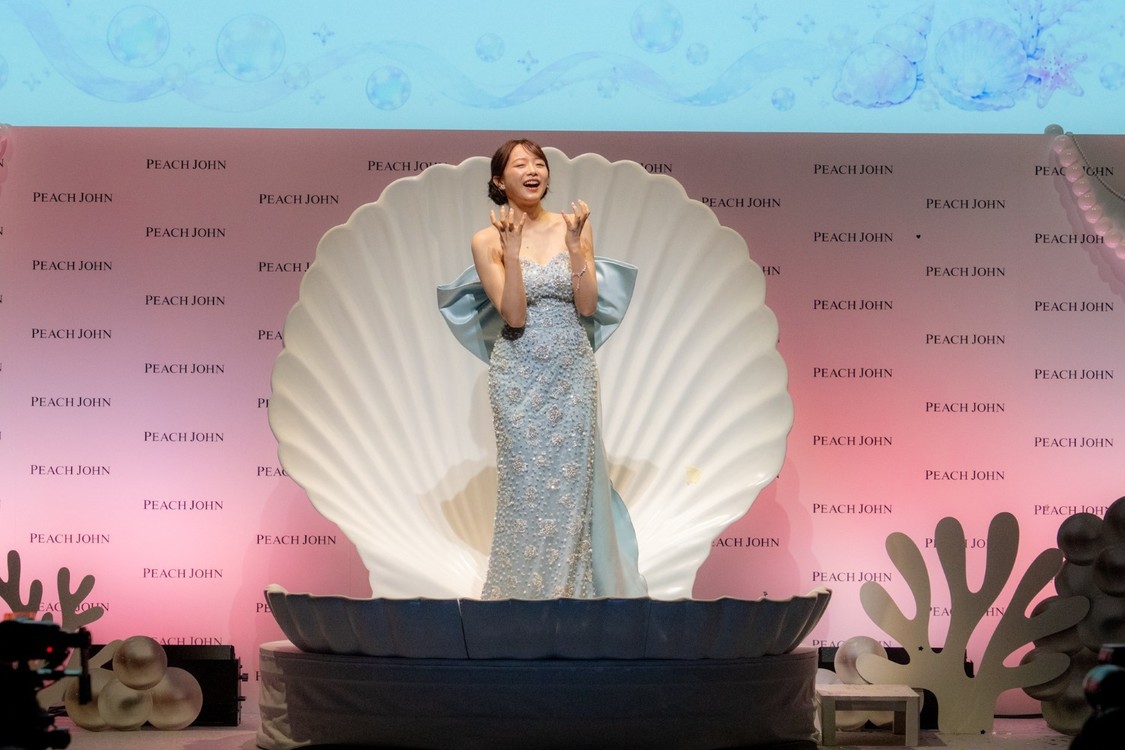 森香澄、「PEACH JOHN」記者発表会