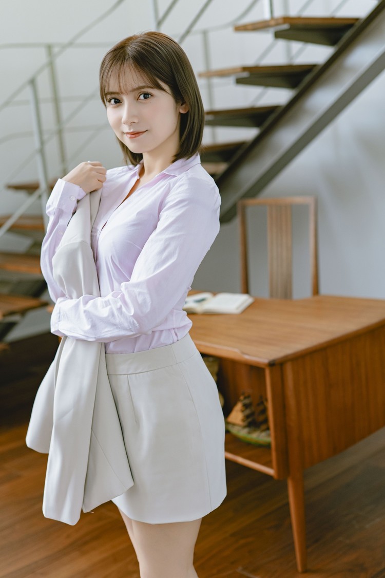 桃月なしこ、『別冊ヤングチャンピオン』アザーカット　(C)U-YA（秋田書店）