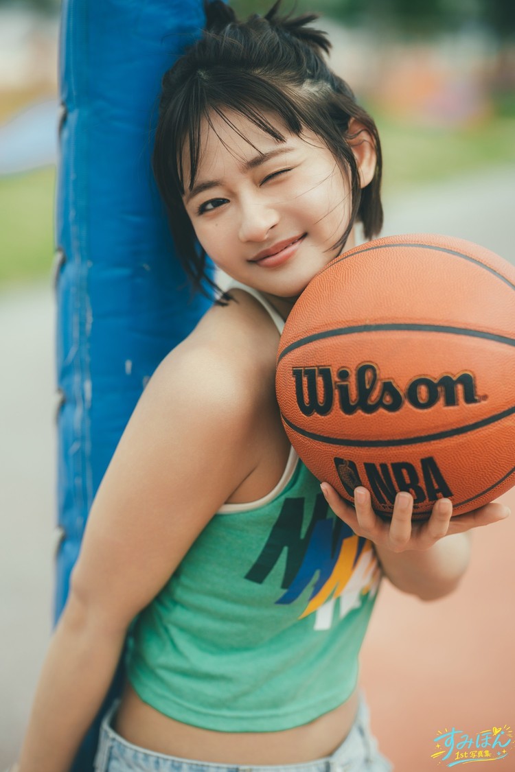すみぽん、1st写真集を8月26日発売！先行カット解禁　撮影：東京祐