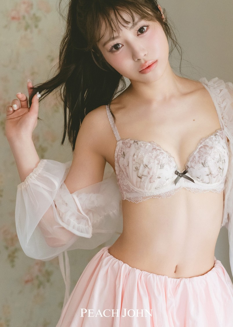 Look01 刺しゅうが可憐なプチプラブラセット