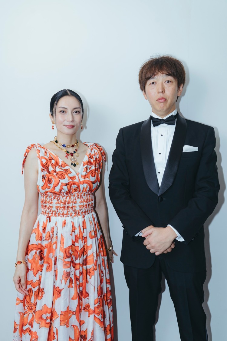 主演の柴咲コウと企画・プロデュースの藤野良太