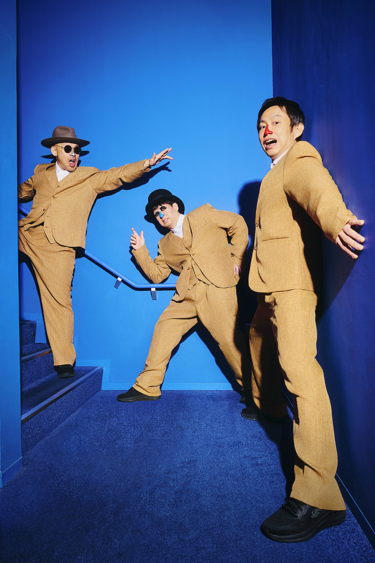H ZETTRIO