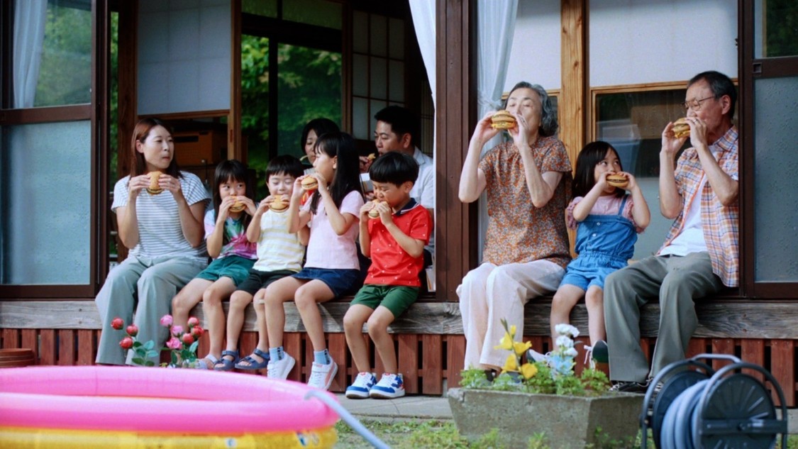 ＜ビッグマック「あの頃も今も、夏といえば」篇＞