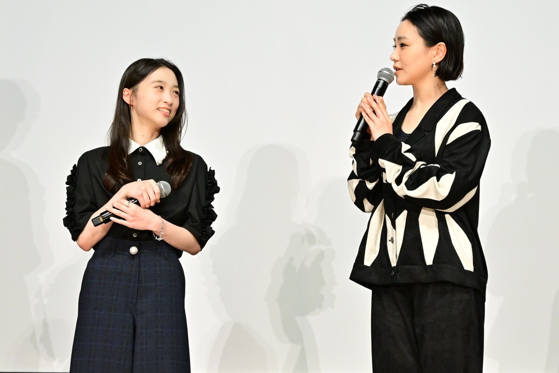 映画『死ねばいいのに』公開記念舞台挨拶　Ⓒ京極夏彦/2026映画「死ねばいいのに」製作委員会