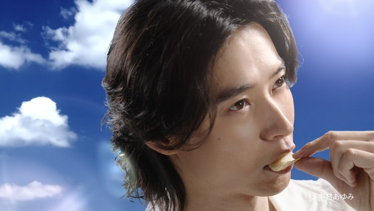 湖池屋プライドポテト  新TVCM「噛みしめる山崎さん」篇