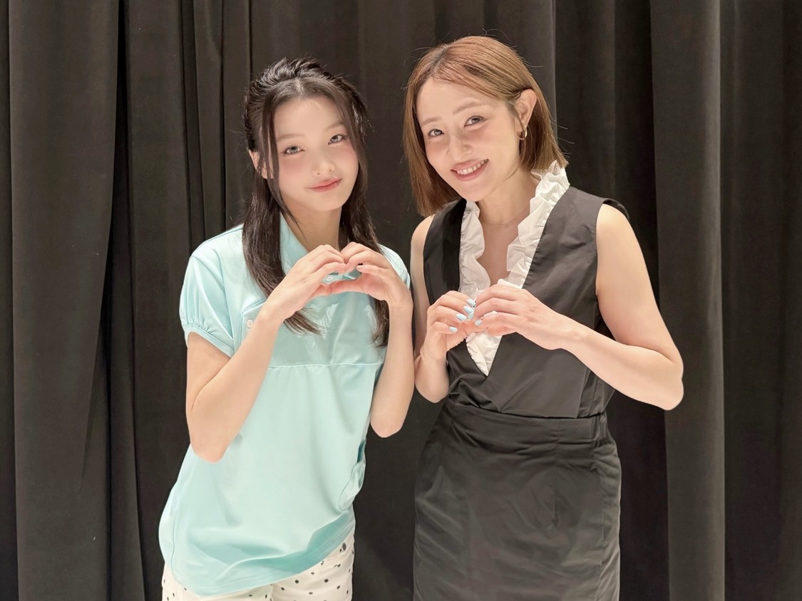 大沢あかね、ILLIT・IROHA