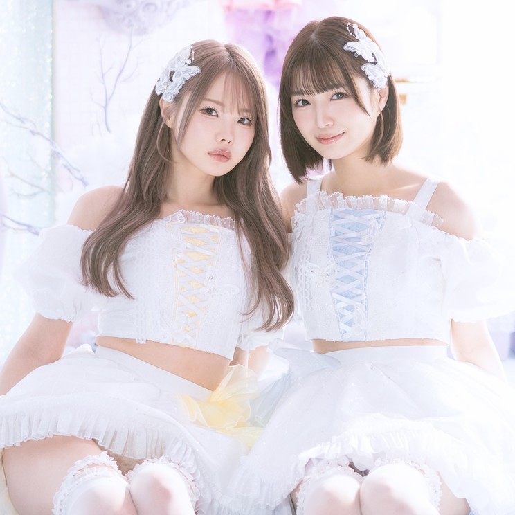 fleuЯR（左）松本いちか　（右）倉本すみれ