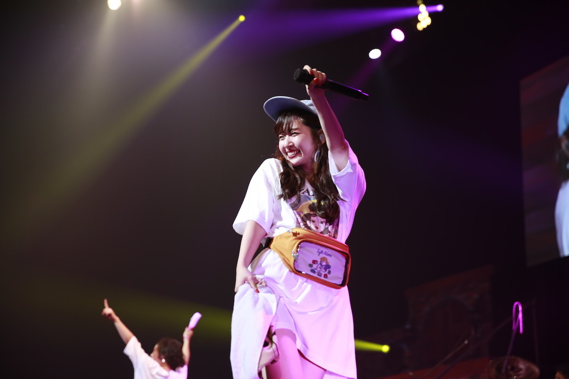 ＜鈴木愛理 LIVE 2019“Escape”＞｜大阪・フェスティバルホール（2019年8月4日）