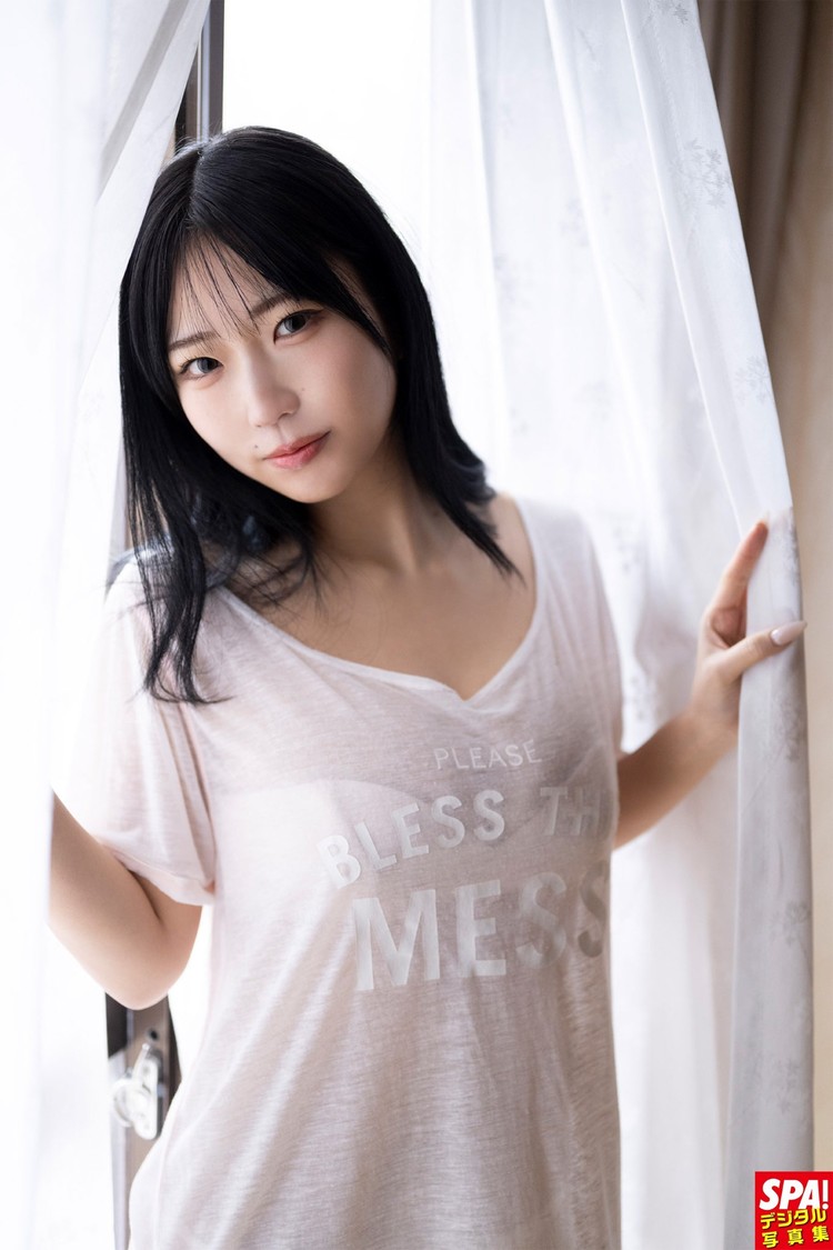 『SPA!デジタル写真集 Miina「最胸の超新星、現る!」』 撮影／武田敏将
