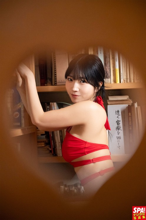 『SPA!デジタル写真集 Miina「最胸の超新星、現る!」』 撮影／武田敏将