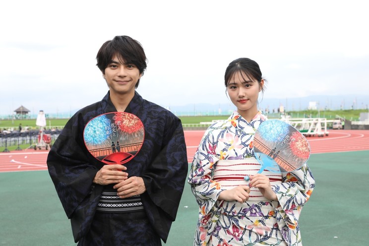 ©映画「君と花⽕と約束と」製作委員会