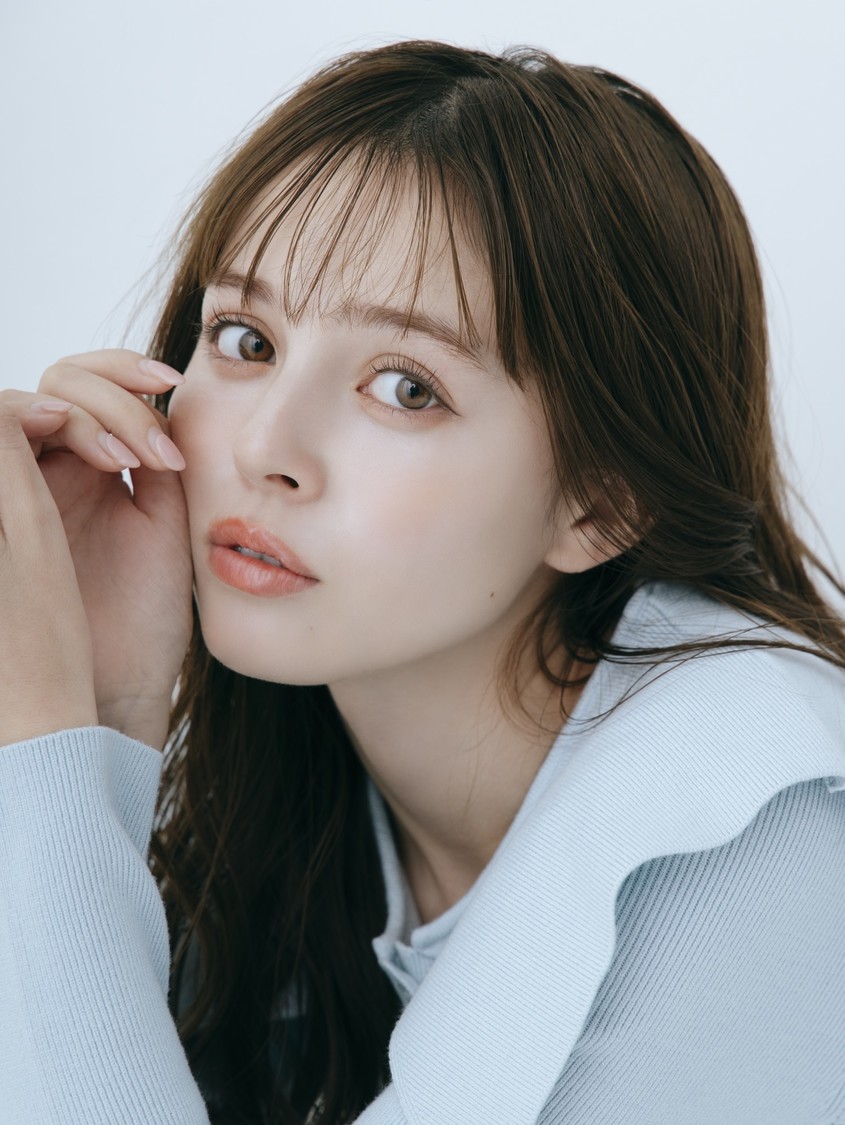 加藤ナナ