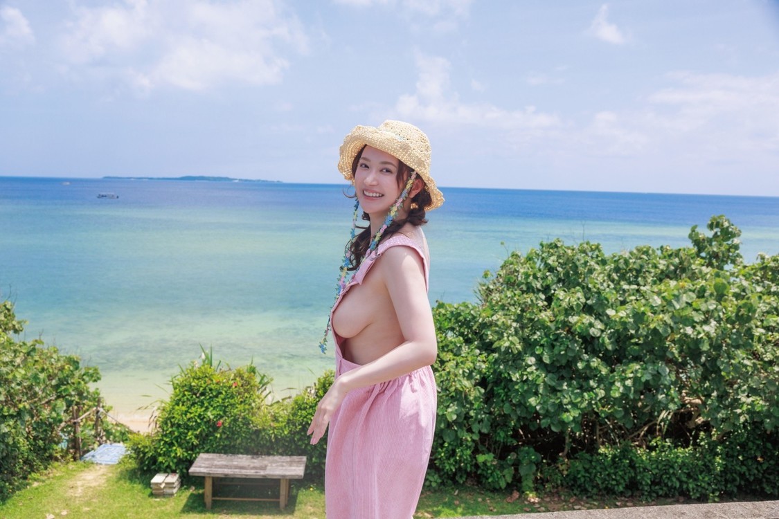 『葉月ゆめファースト写真集 予知夢』　徳間書店　撮影／清田大介
