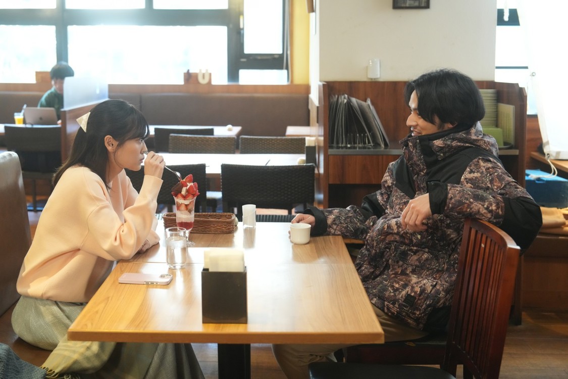 ©鴻池留衣／文藝春秋／2026「本当にあった話（の話）」製作委員会