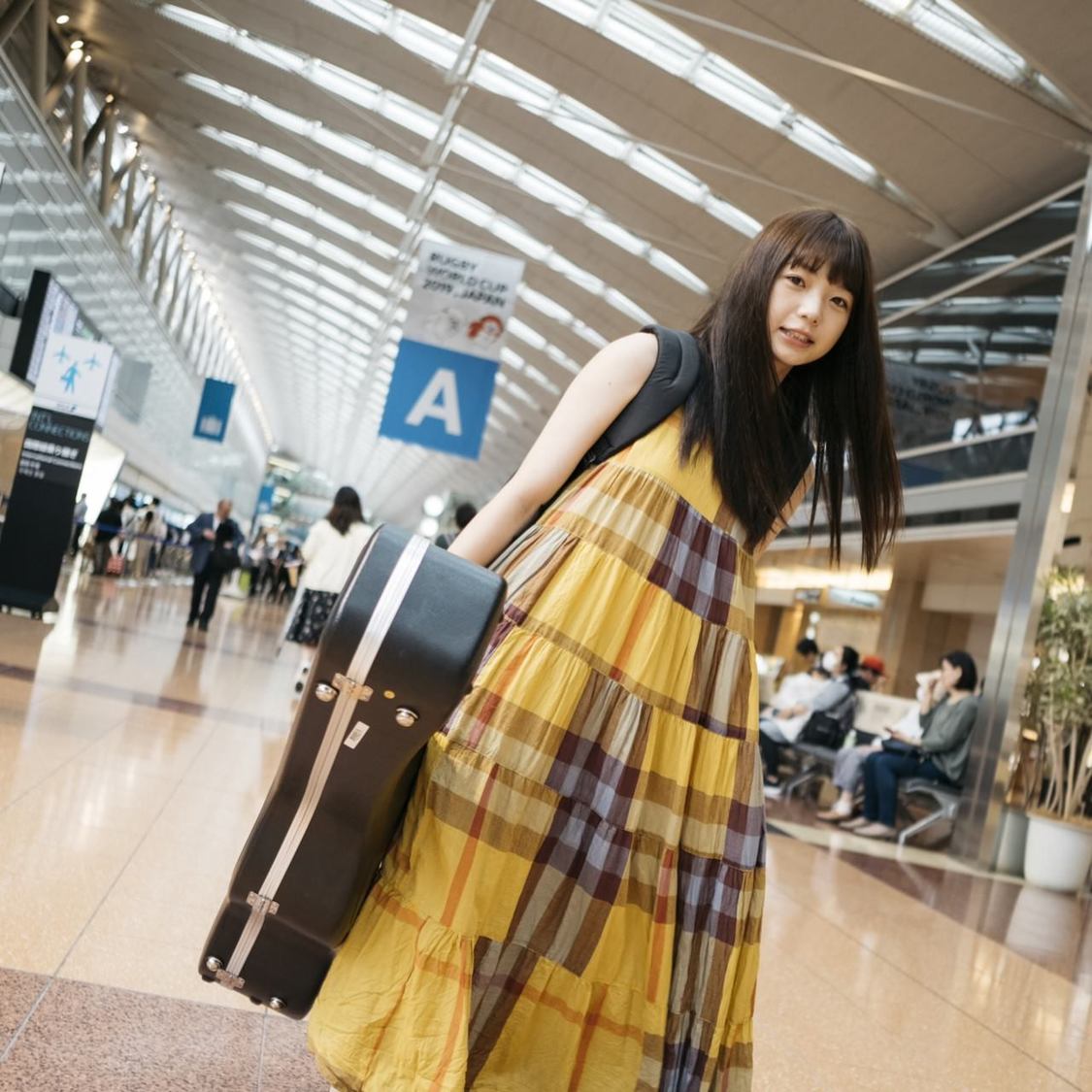 村田寛奈（9nine）写真集『ノーバケーション☻』より