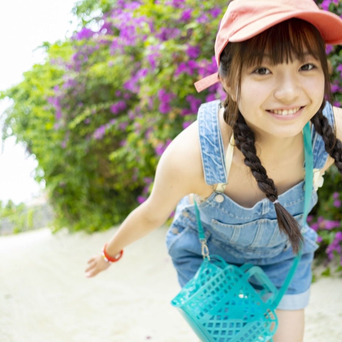 村田寛奈（9nine）写真集『ノーバケーション☻』より