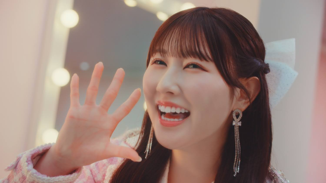 『ホットペッパービューティー』CM「【＝LOVE×ホットペッパービューティー】～一緒に、ラブな自分に なろ？」篇