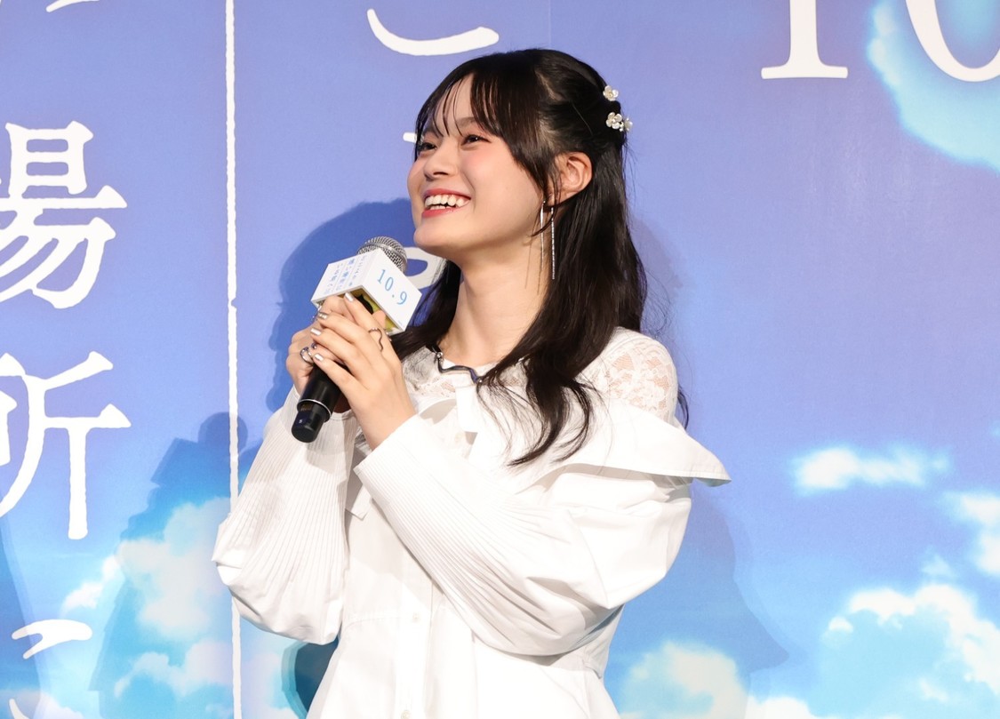 ©阿部暁子／集英社・『どこよりも遠い場所にいる君へ』製作委員会