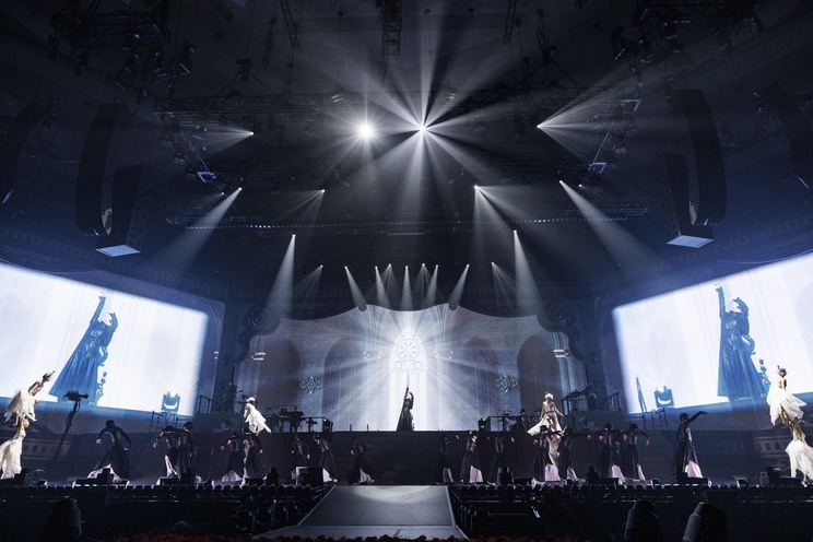 photo by Viola Kam (V'z Twinkle)