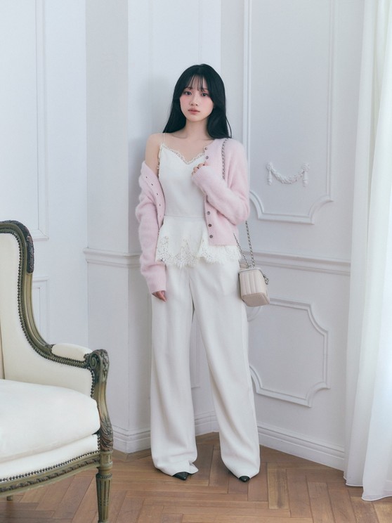 「2026 WINTER COLLECTION CLASSIC FEMINITY」