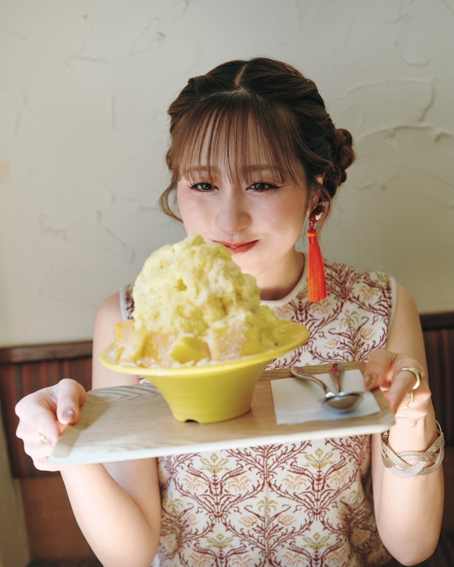 『佐々木彩夏 1st写真集「ぺろり」』 ©SDP