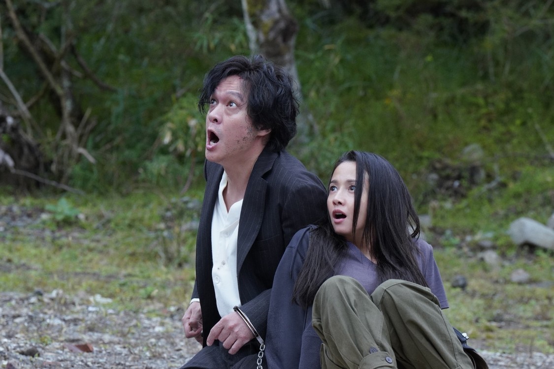 場面写真  ©2026 映画「薔薇の鎖」製作委員会 