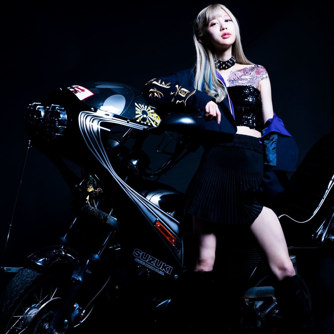 「BADSENSE」より