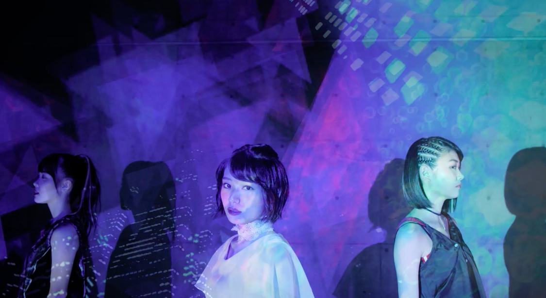 「夜中 動画ばかり見てる…」MV（Short ver.）より