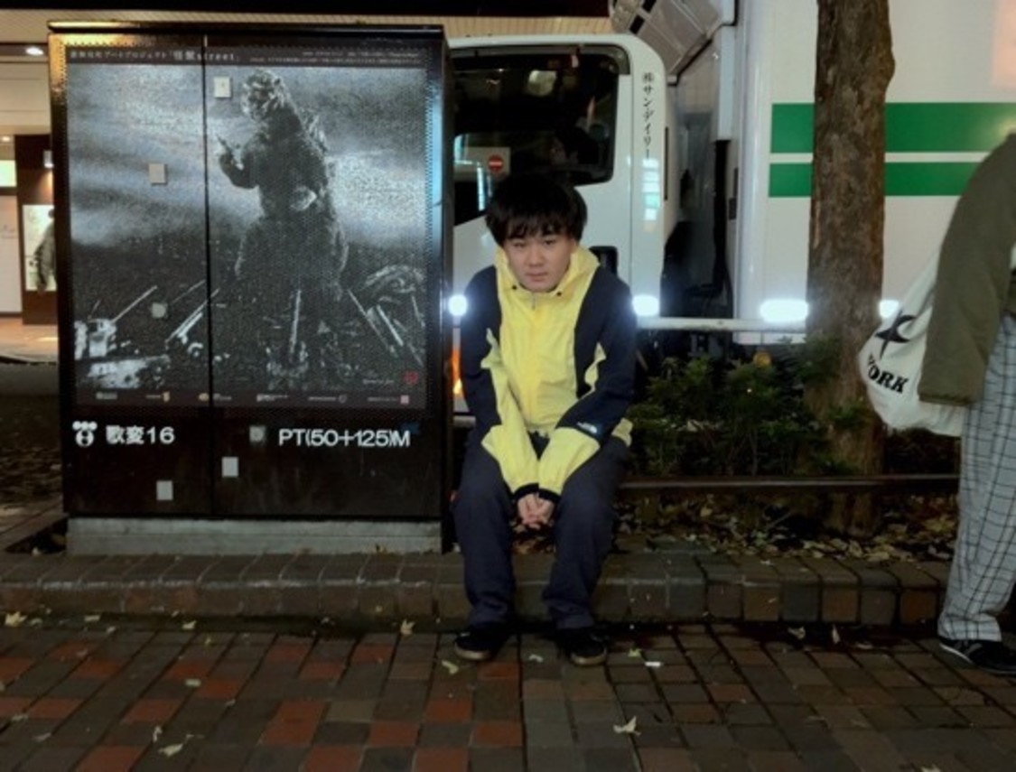 佐藤優介（カメラ＝万年筆）