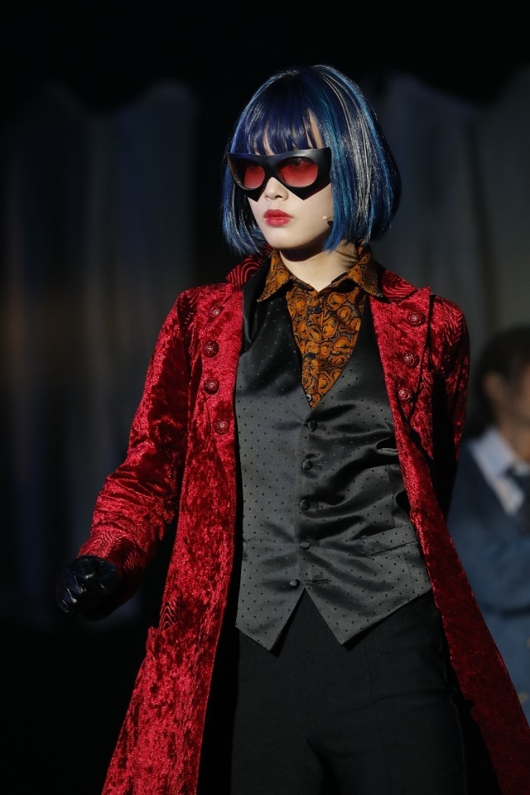 ©舞台『七色いんこ』製作委員会