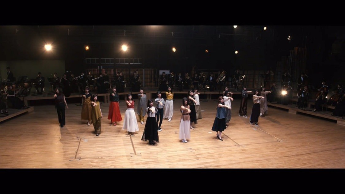 日向坂46「こんなに好きになっちゃっていいの？」MVより