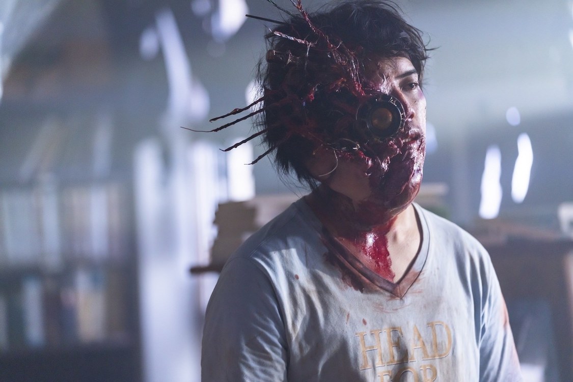 謎の変貌を遂げた、助監督の黒沢明。