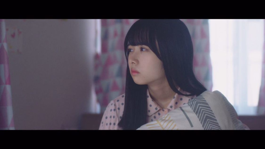 日向坂46 上村ひなのソロ曲「みんなに一番好きだと言っていた小説のタイトルを思いだせない」MV