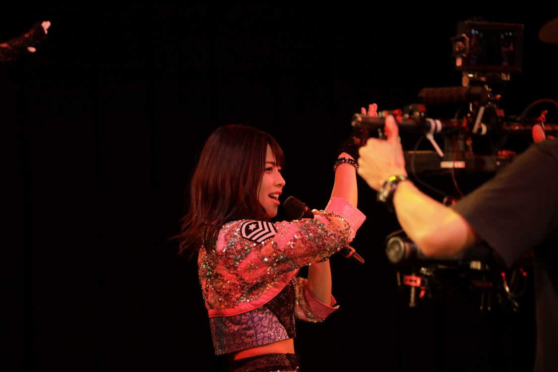 Juice=Juice／ドラマ『歪んだ波紋』収録現場にて